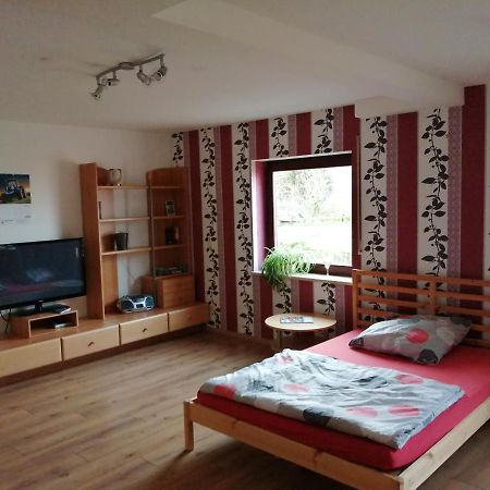 Moderne Ganze Ferienwohnung 1Km Zum Funpark Und Nur 15 Minuten Nach Nuernberg Zirndorf Kültér fotó